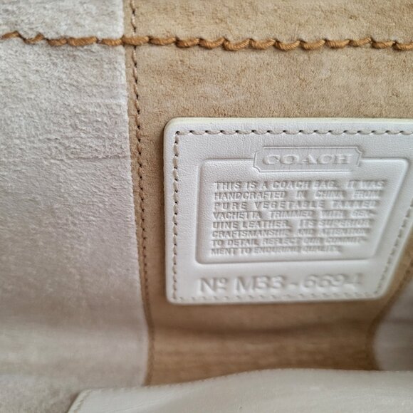 COACH authentic leather wallet - Picture 9 of 9